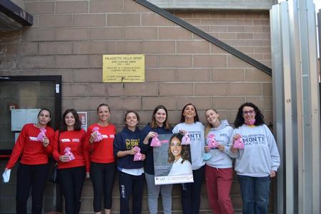 Le allenatrici della sezione volley e lo staff al femminile della Polisportiva Monte San Pietro